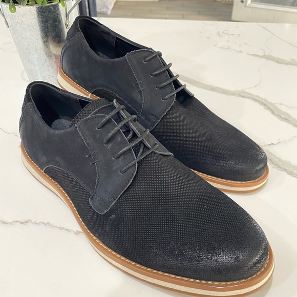 Men’s shoes size 11 - Picture 2 of 7